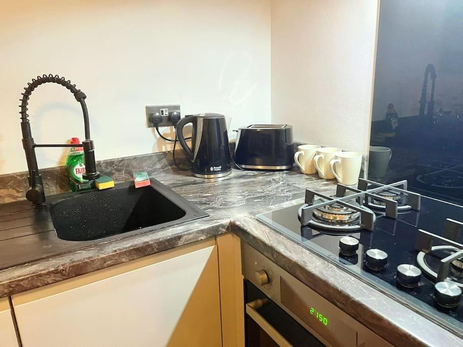 Lovely 3 Bed Ground Floor Apartment Near Qe Hospital Harborne Birmingham New Exterior foto